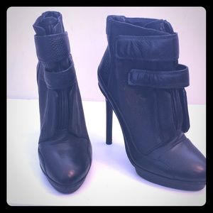 BCBG Black leather shoe booties